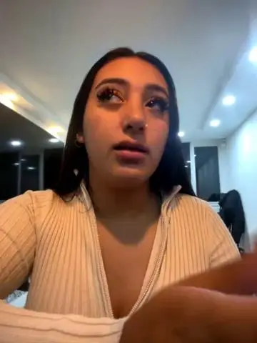 Hannahoff Cam Show Recorded 2023-12-05