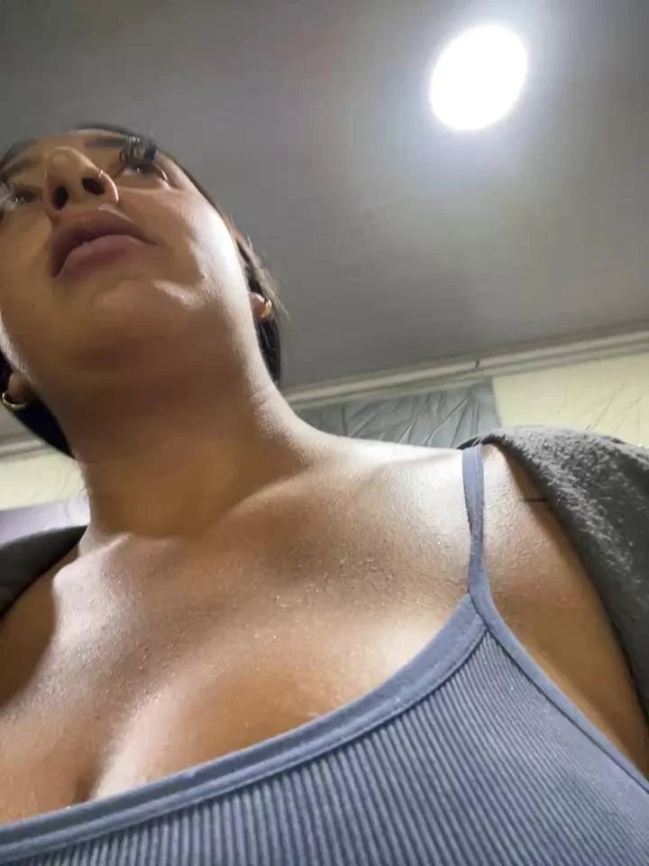 Hannahoff Cam Show Recorded 2024-01-09