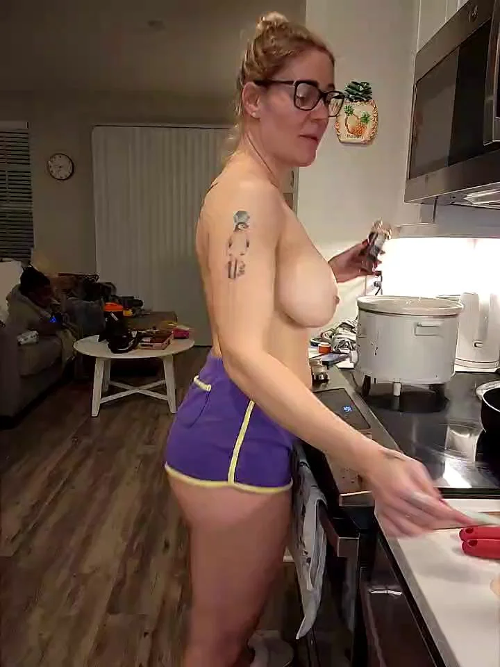 HollyTattoo Cam Show Recorded 2023-12-30