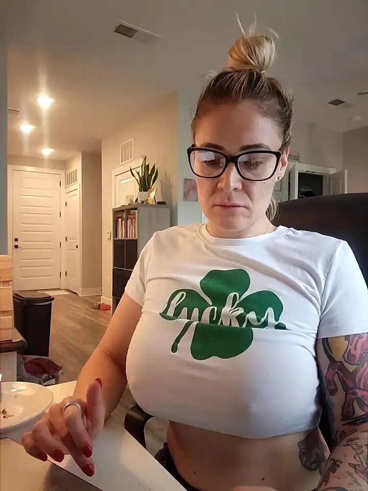 HollyTattoo Cam Show Recorded 2024-01-09