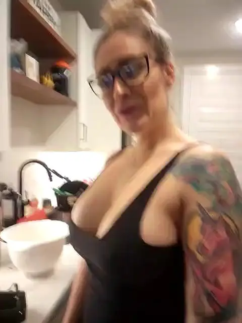 HollyTattoo Cam Show Recorded 2024-02-03