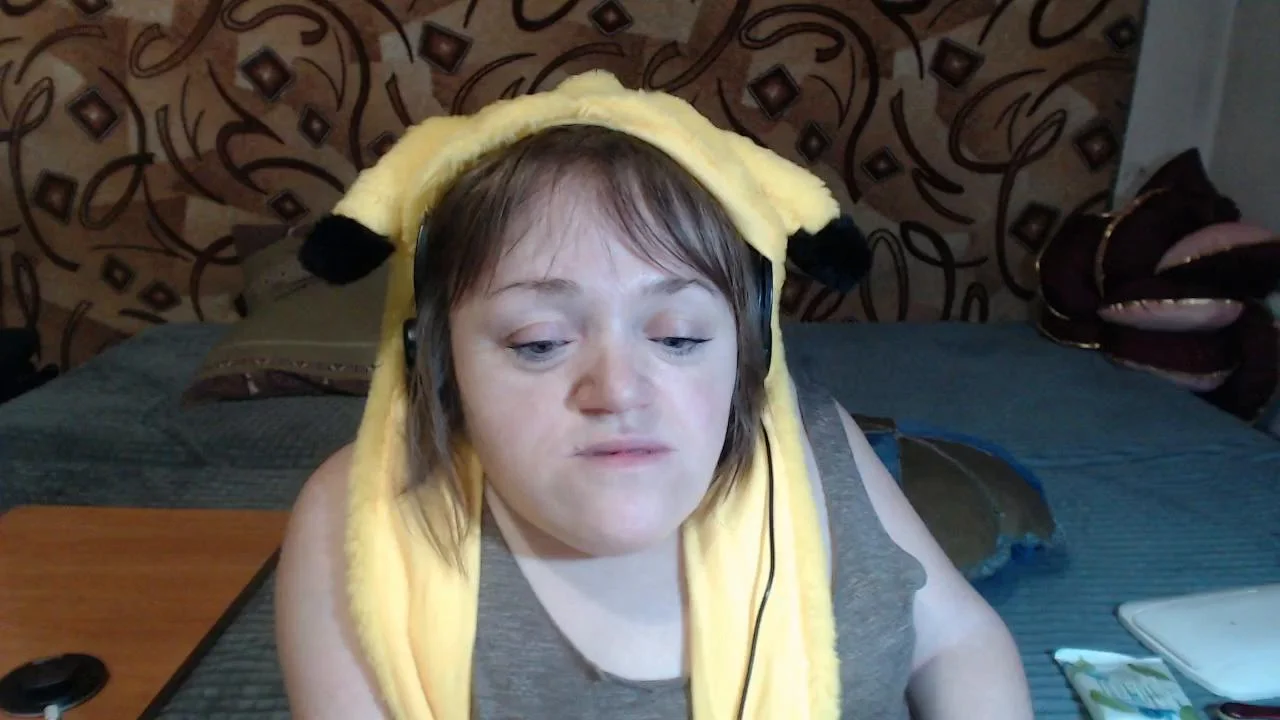Julia-79 Cam Show Recorded 2023-12-25