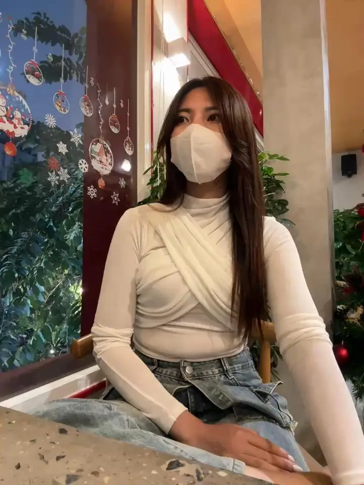 Juny-Lany Cam Show Recorded 2023-12-28