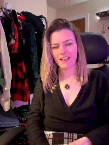 LadyLena1 Cam Show Recorded 2023-12-05