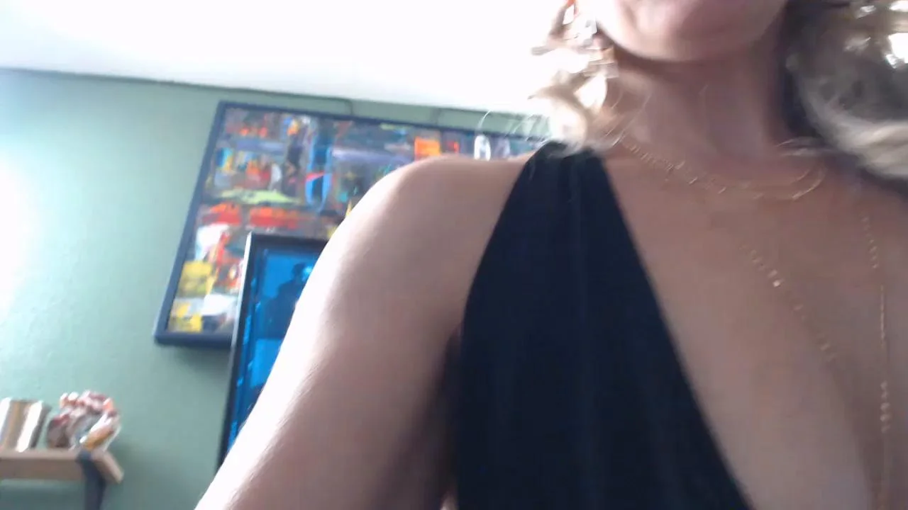 Lunavianna Cam Show Recorded 2023-12-25 Chaturbate