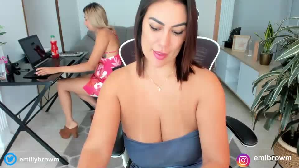 Emillybrowm Cam Show Recorded 2023-10-03 Chaturbate