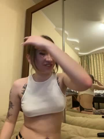 Ester-Mini Cam Show Recorded 2023-10-20