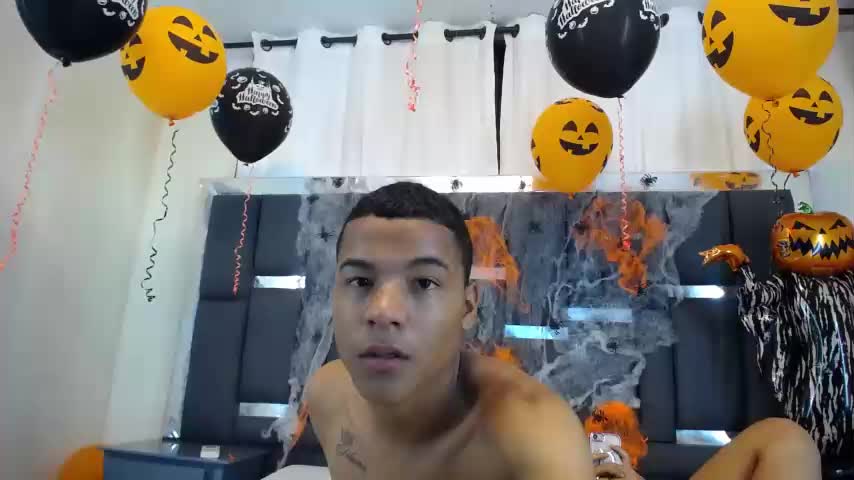 Liamyalisson Cam Show Recorded 2023-10-28 Chaturbate