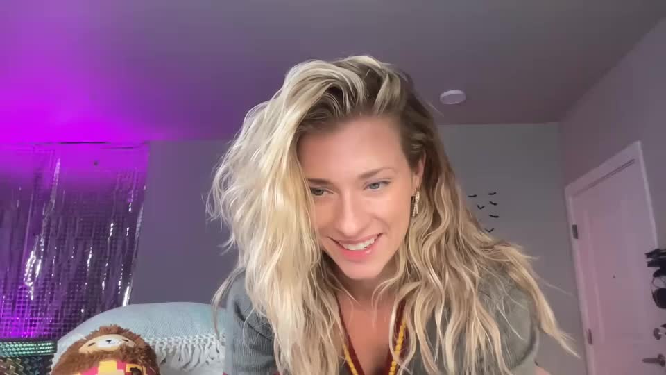 Saraloverays Cam Show Recorded 2023-10-24