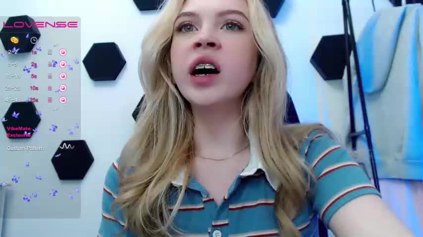 Small_blondee Cam Show Recorded 2023-05-03 Chaturbate