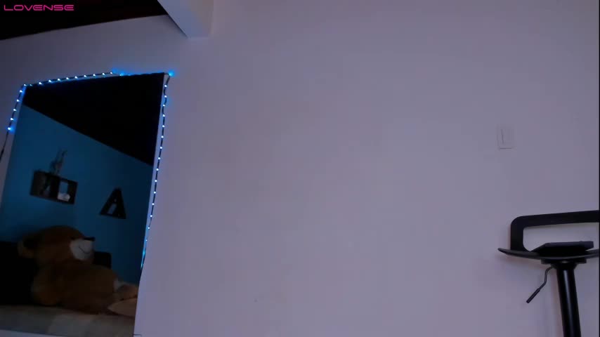 Suzaneparisi_ Cam Show Recorded 2023-05-14 Chaturbate