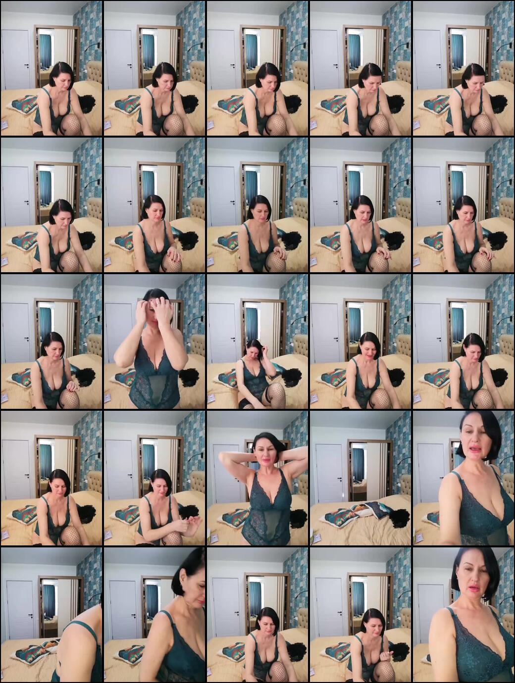 Moon_Kitty Cam Show Recorded 2024-12-18