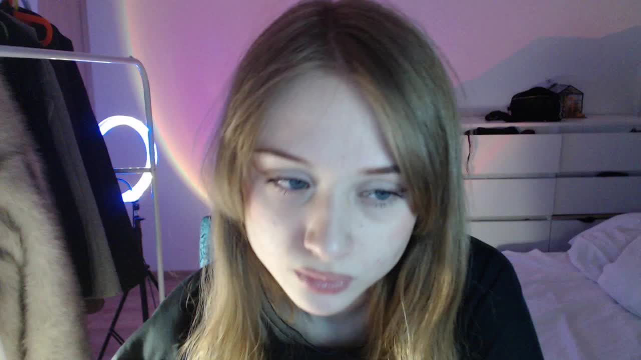 Mnepohuyy Cam Show Recorded 2025-02-02