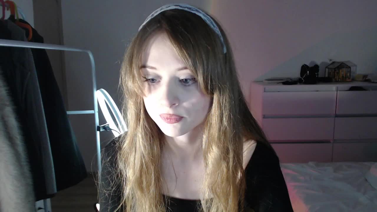Mnepohuyy Cam Show Recorded 2025-02-03