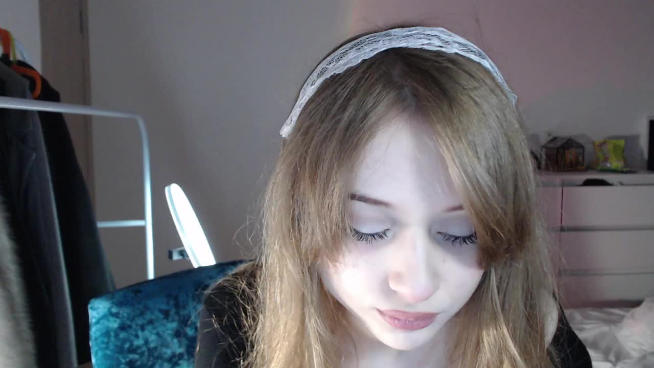 Mnepohuyy Cam Show Recorded 2025-02-03
