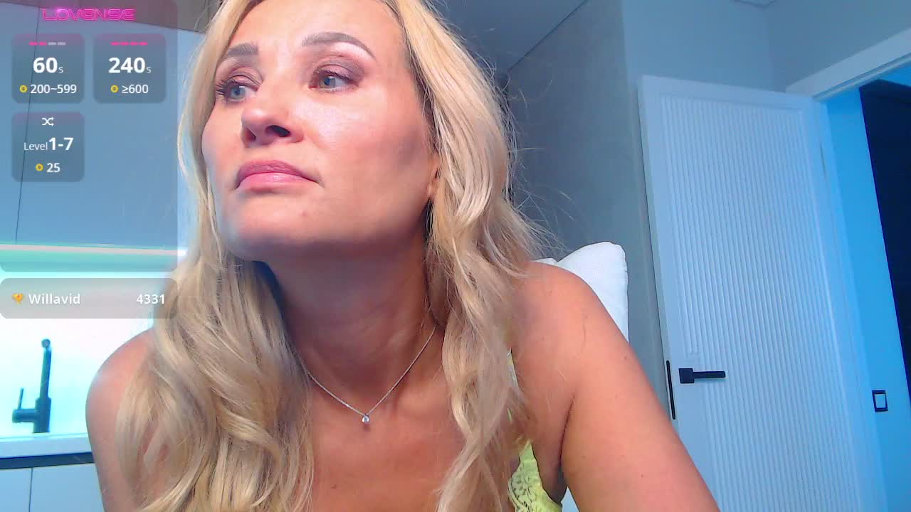 Hold-me-tight Cam Show Recorded 2025-02-03