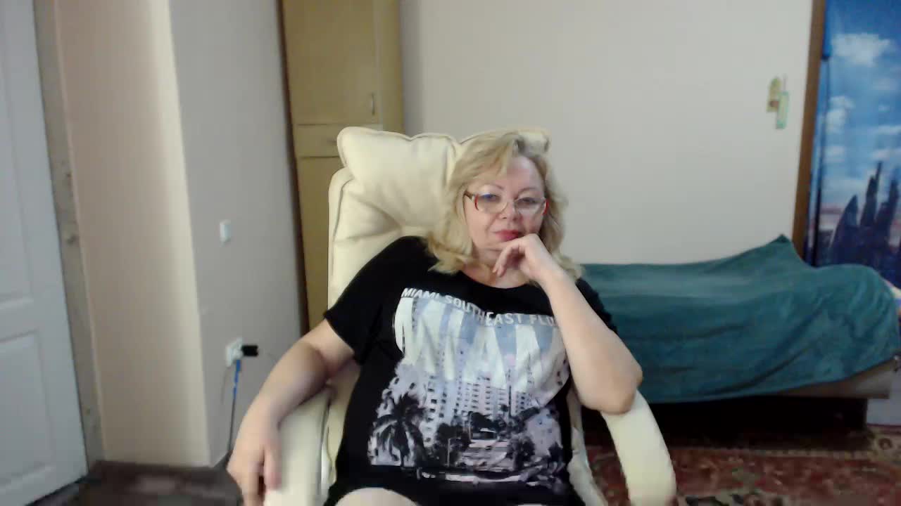 EvelynLoveShy Cam Show Recorded 2025-02-04 Mixdrop