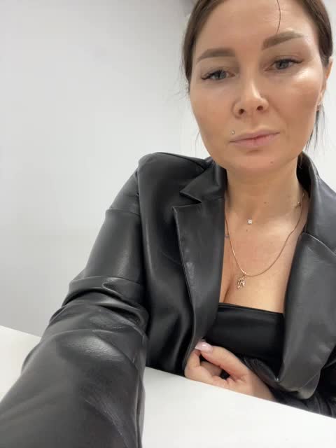 Olli2431 Cam Show Recorded 2025-02-05