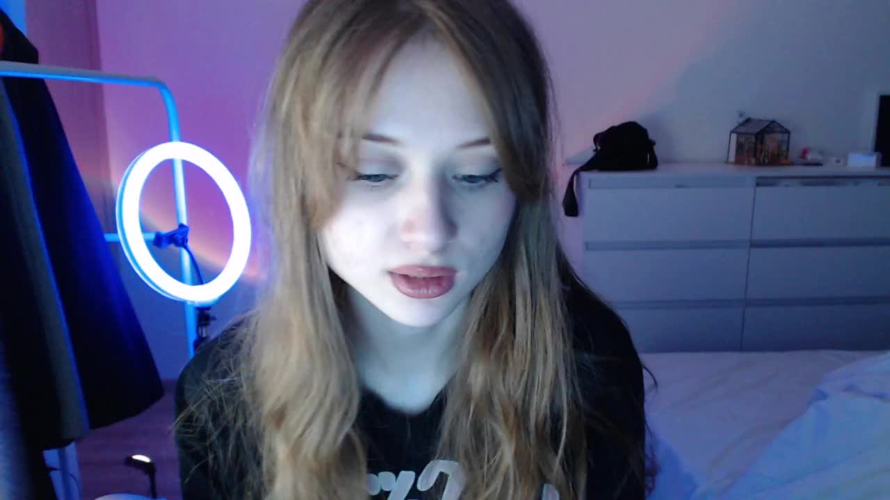 Mnepohuyy Cam Show Recorded 2025-02-06
