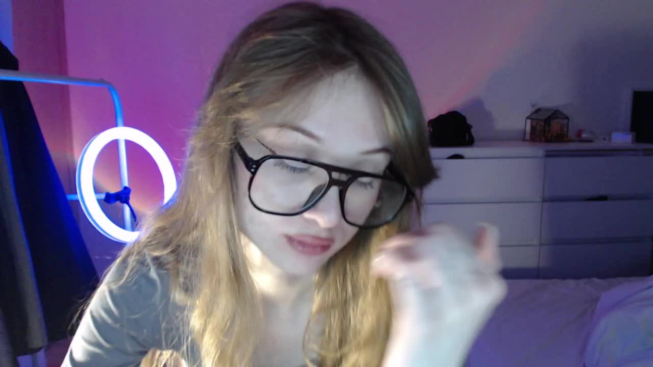Mnepohuyy Cam Show Recorded 2025-02-06