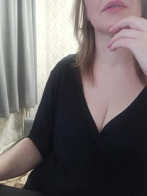 Veronika_Gold Cam Show Recorded 2025-02-08 Mixdrop