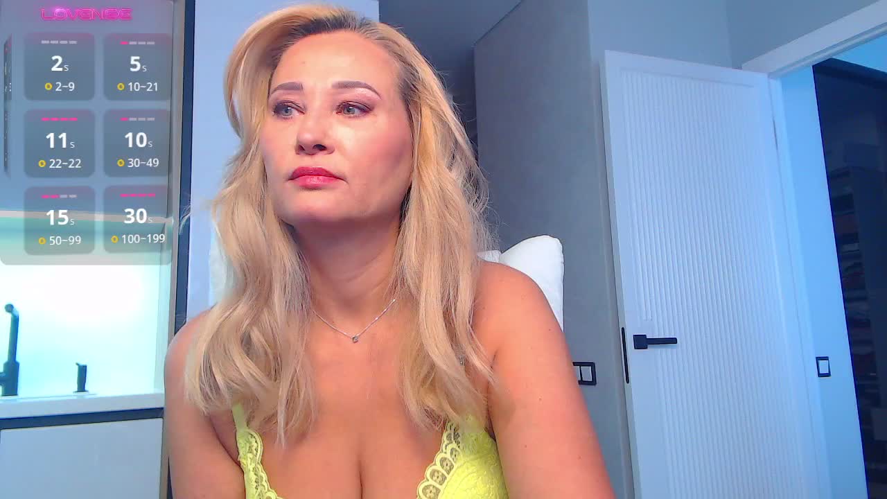 Hold-me-tight Cam Show Recorded 2025-02-09