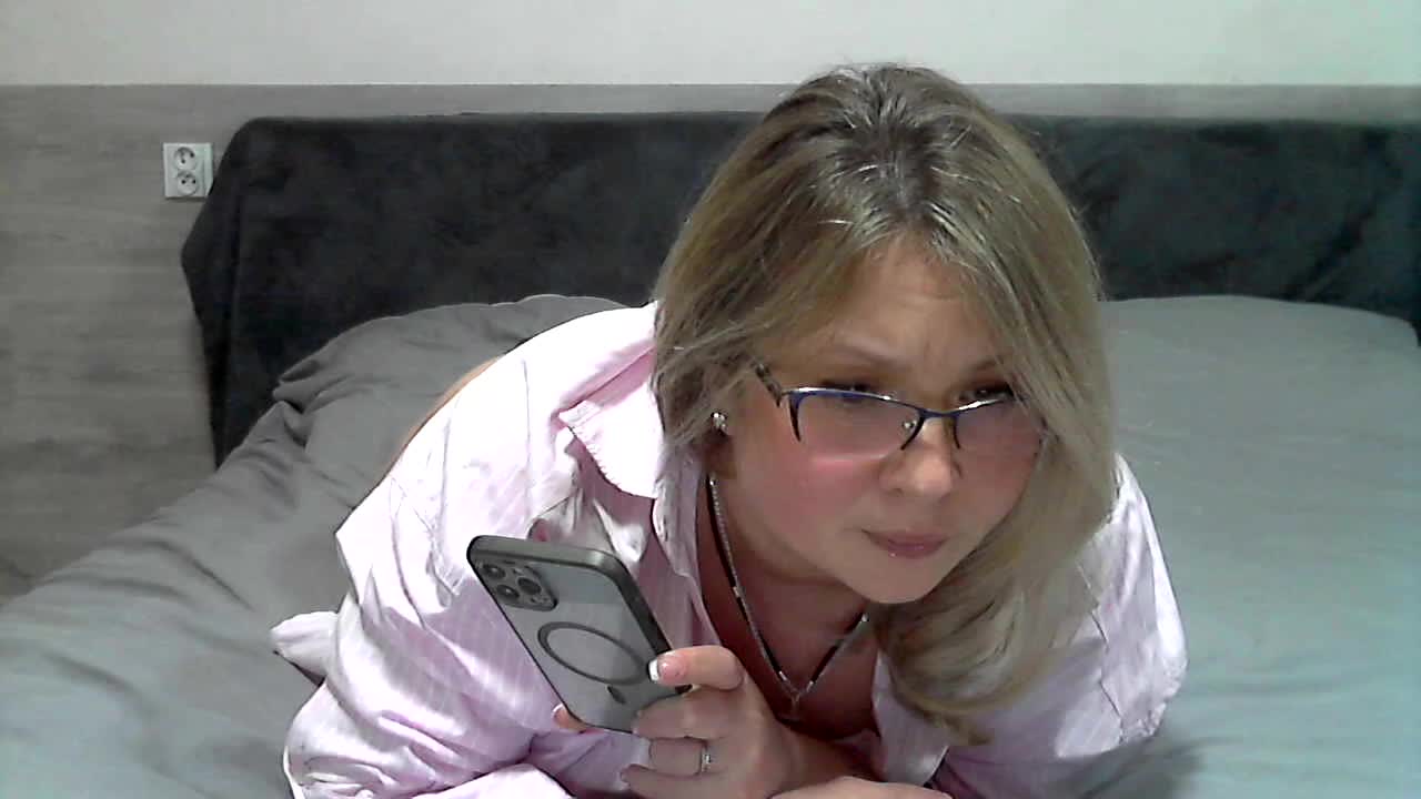 NERVOMOTINA Cam Show Recorded 2025-02-12 Mixdrop