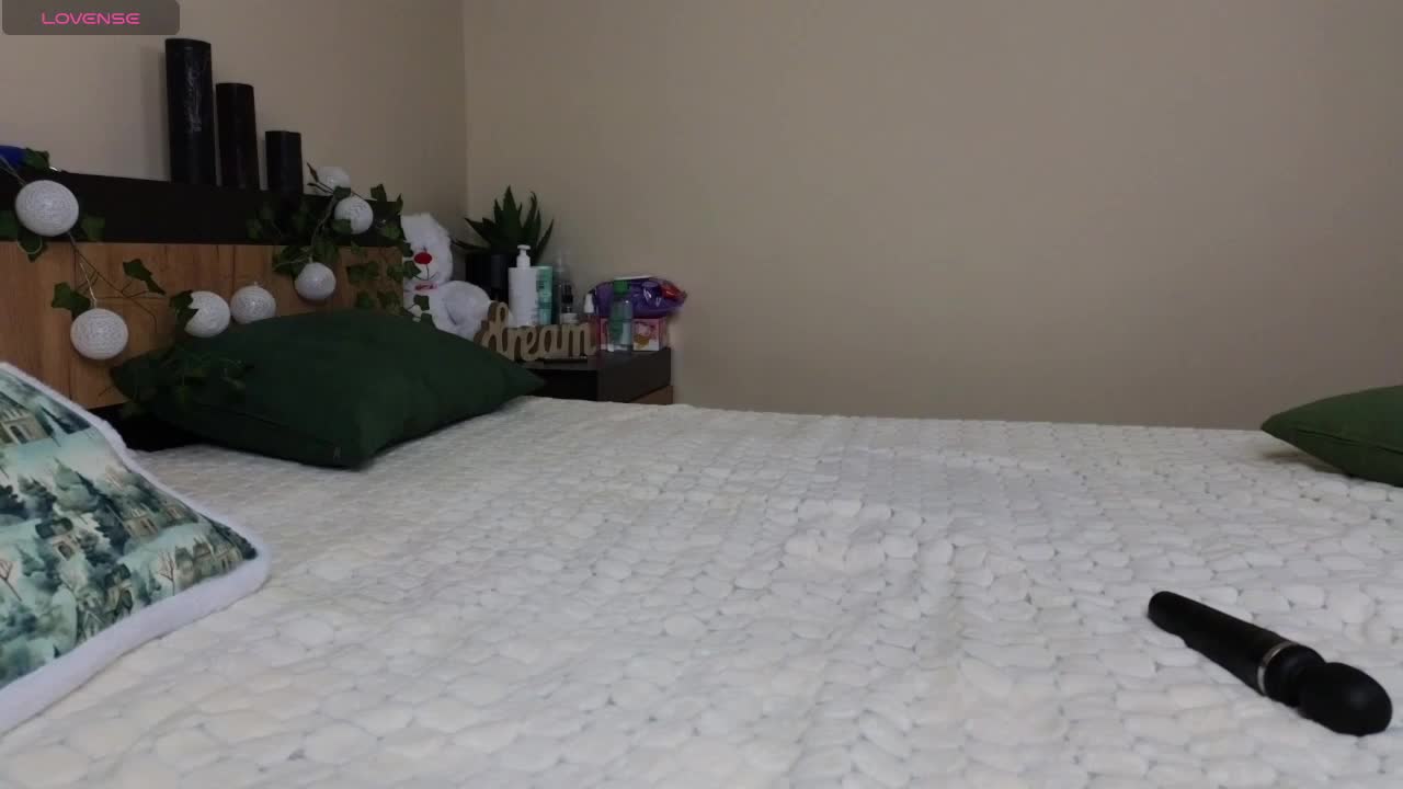 _Little_Pearl__ Cam Show Recorded 2025-02-19