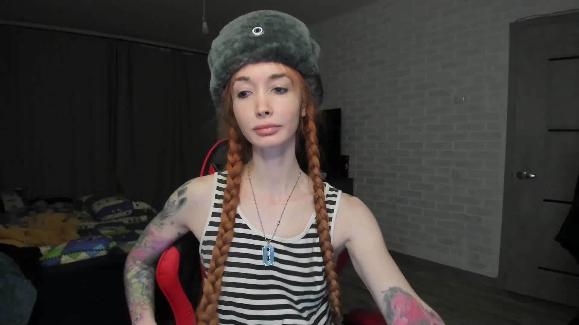 Roxy-Sun Cam Show Recorded 2025-02-22