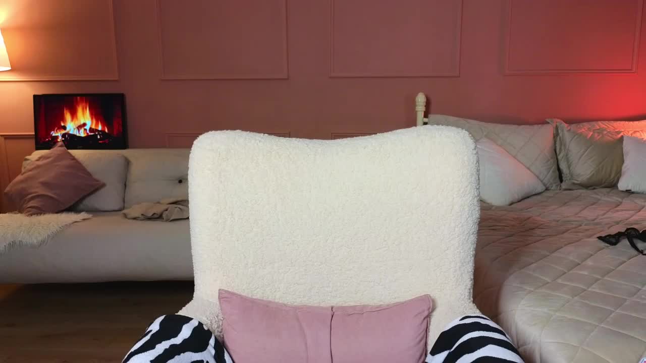 Lina-hill Cam Show Recorded 2025-03-03