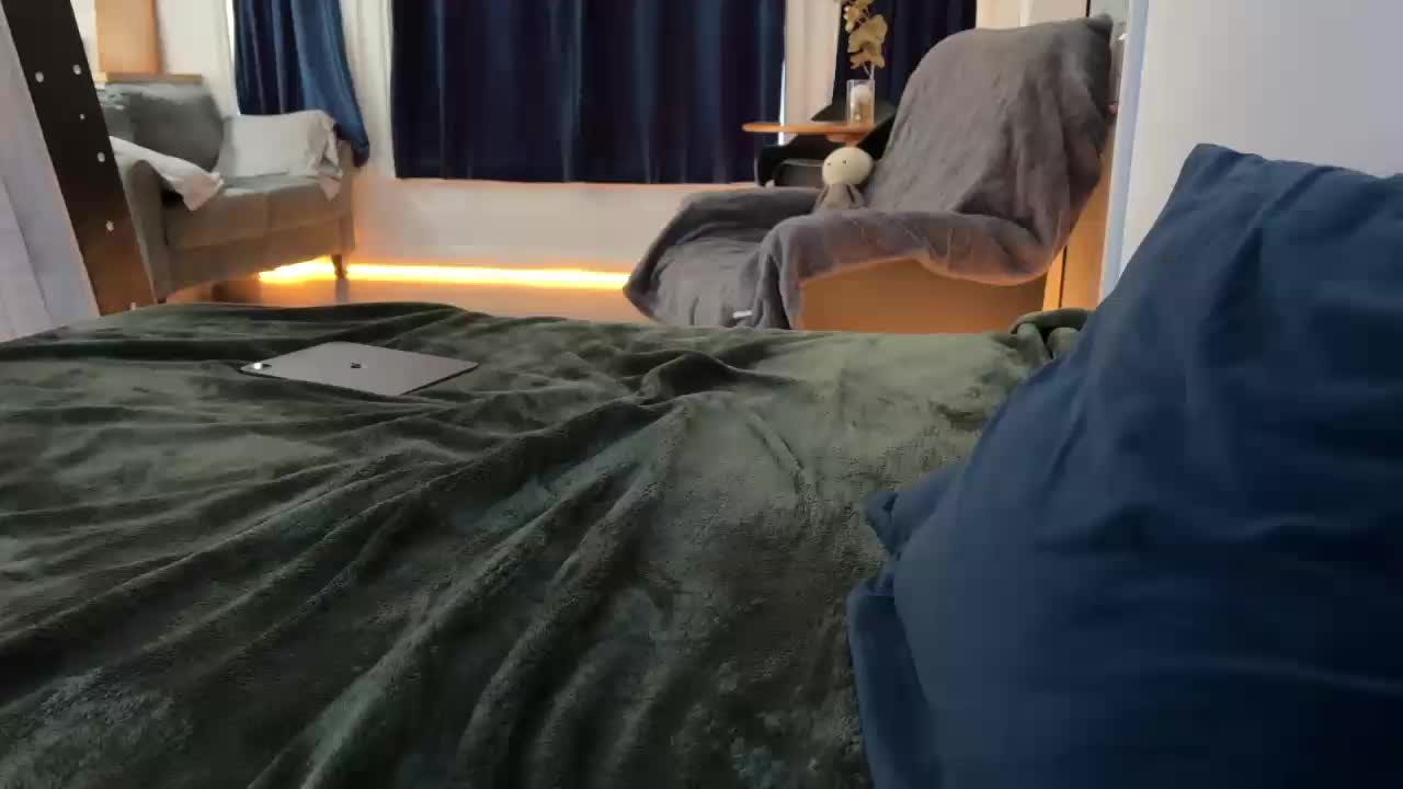 2CP Cam Show Recorded 2025-03-04