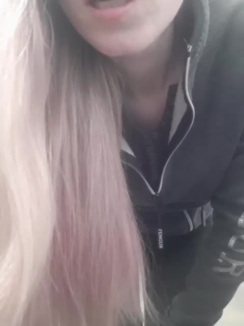 Xo4y-Tpax Cam Show Recorded 2025-03-05