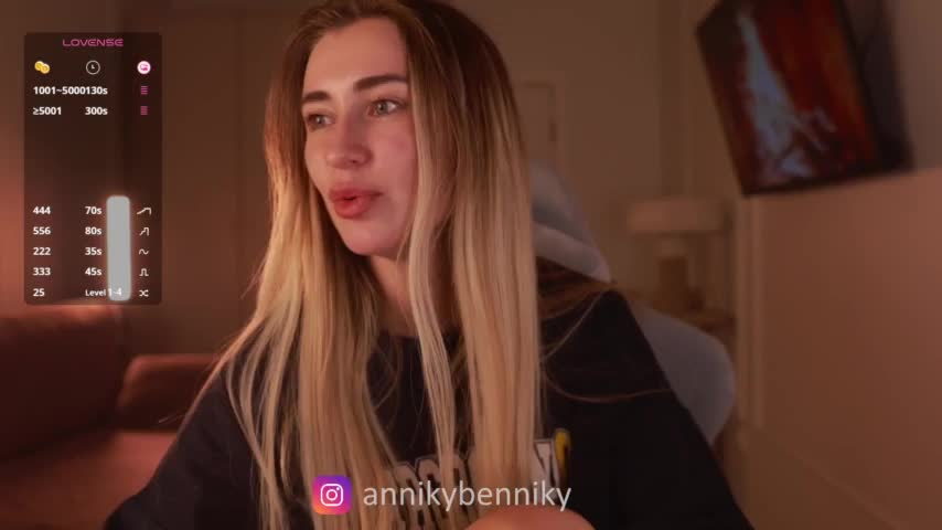 Coconutkitty Cam Show Recorded 2025-03-06