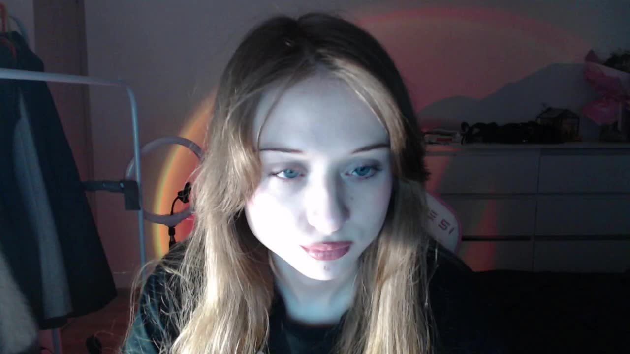 Mnepohuyy Cam Show Recorded 2025-03-11