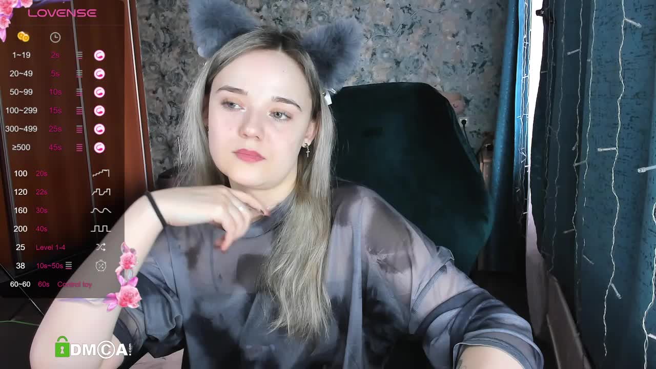Your_small_bunny Cam Show Recorded 2025-03-13
