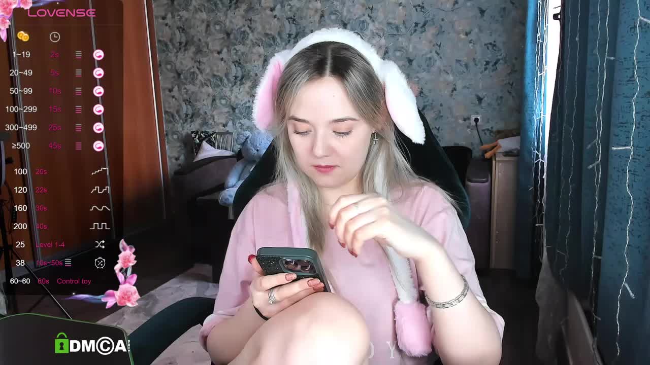 Your_small_bunny Cam Show Recorded 2025-03-15