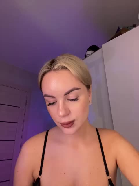 Mila-m Cam Show Recorded 2025-03-15