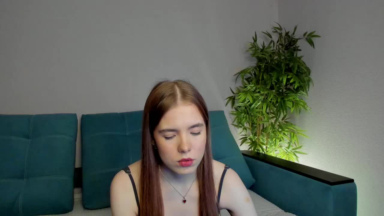Nanami_v02 Cam Show Recorded 2025-03-17