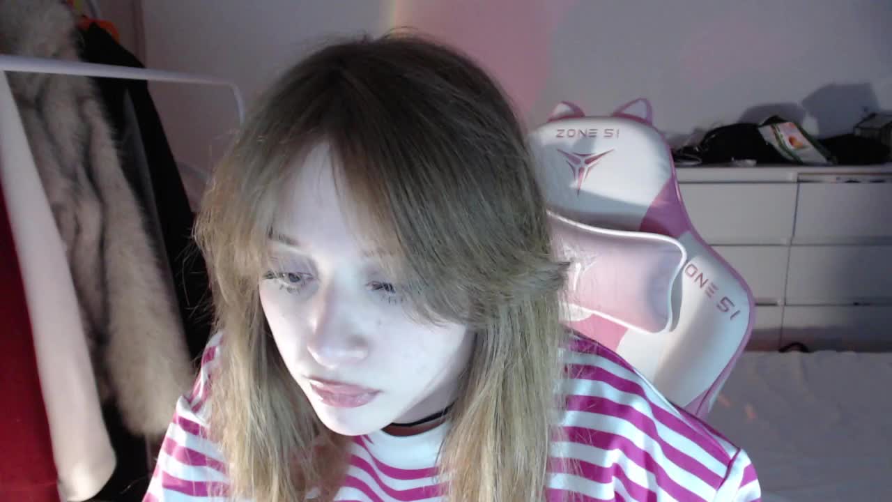 Mnepohuyy Cam Show Recorded 2025-03-21