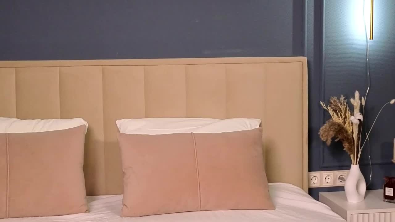 ElenaLarsson Cam Show Recorded 2025-03-22