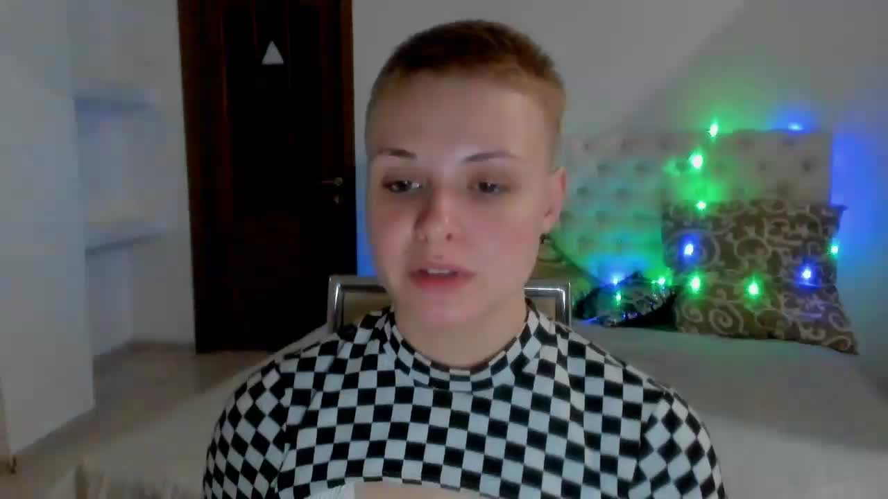 Alice_Glosss Cam Show Recorded 2025-03-24