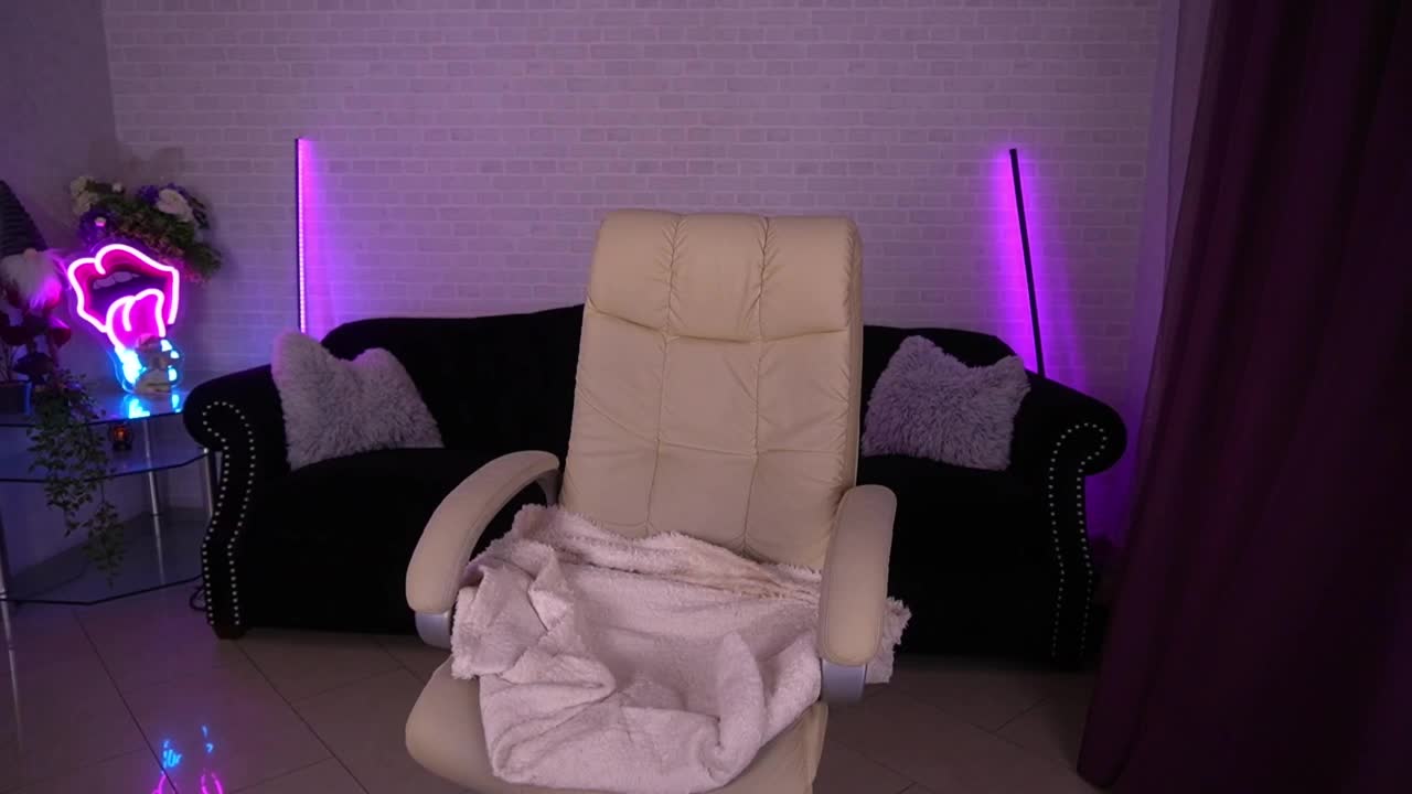 DaenerysDaen Cam Show Recorded 2025-03-25
