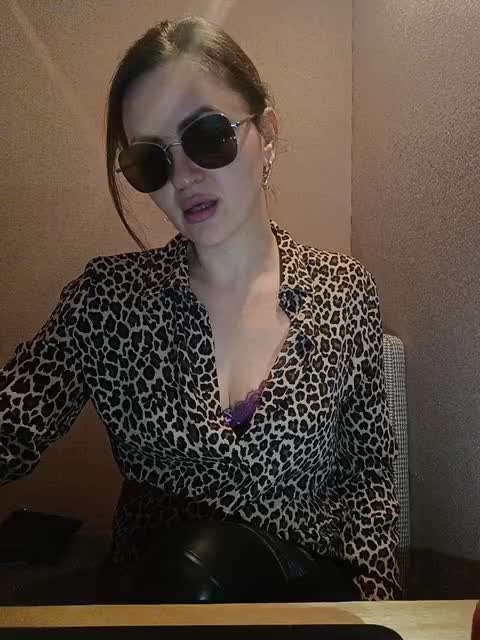 Skarlet-tory Cam Show Recorded 2025-03-26