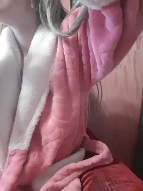 Xo4y-Tpax Cam Show Recorded 2025-03-28