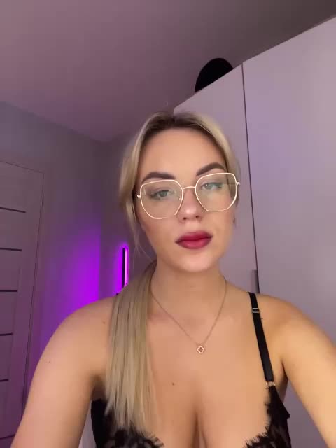 Mila-m Cam Show Recorded 2025-03-31