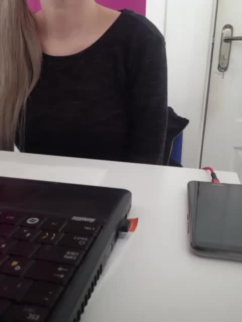 Xo4y-Tpax Cam Show Recorded 2025-03-31
