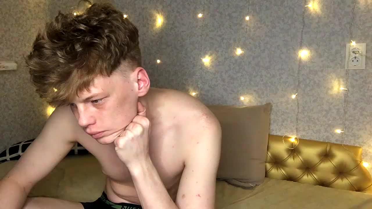 Shyredstar Cam Show Recorded 2025-04-01