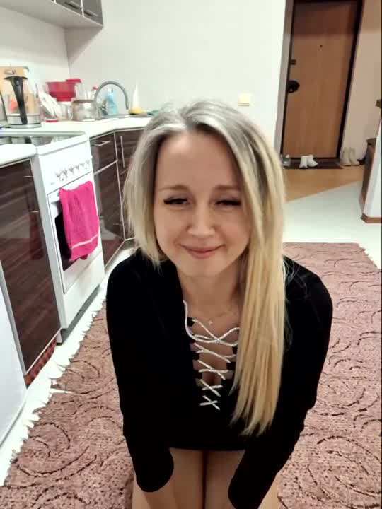 B_l_o_n_d_i_n_k_a Cam Show Recorded 2025-04-01