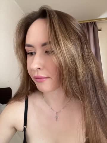 PLEELUS Cam Show Recorded 2025-04-02