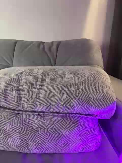 MillyMillya Cam Show Recorded 2025-04-02